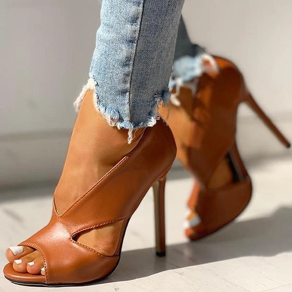 Abril | Sandalias ortopédicas con tacón alto y diseño abierto
