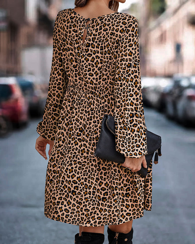 María | Kleid mit Leopardenmuster und langen Ärmeln