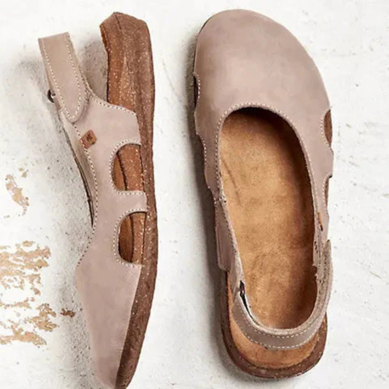 Lorenae | Sandalias cerradas para mujer con diseño cómodo y tira trasera