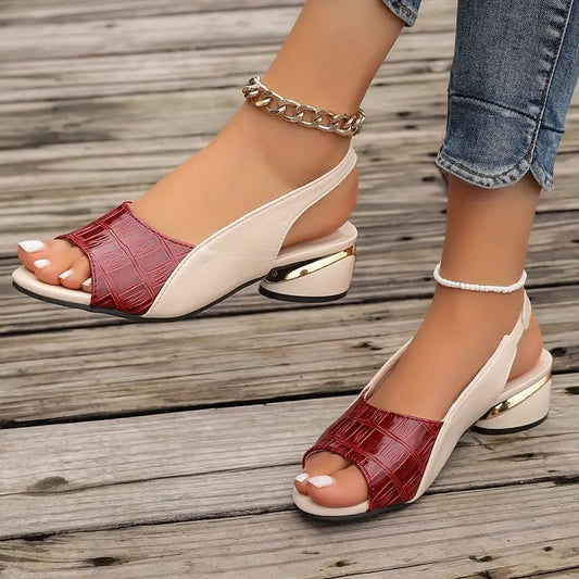 Adriana | Sandalias cómodas con tacón bajo y tiras abiertas