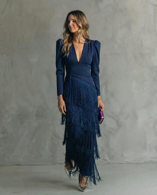 Rufina | Elegancka sukienka midi z frędzlami i dekoltem w serek