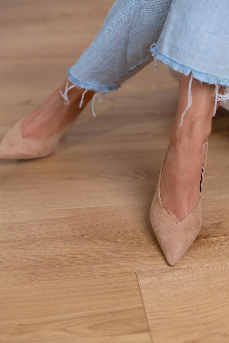Catalina | Tacones bajos elegantes con punta fina y diseño destalonado