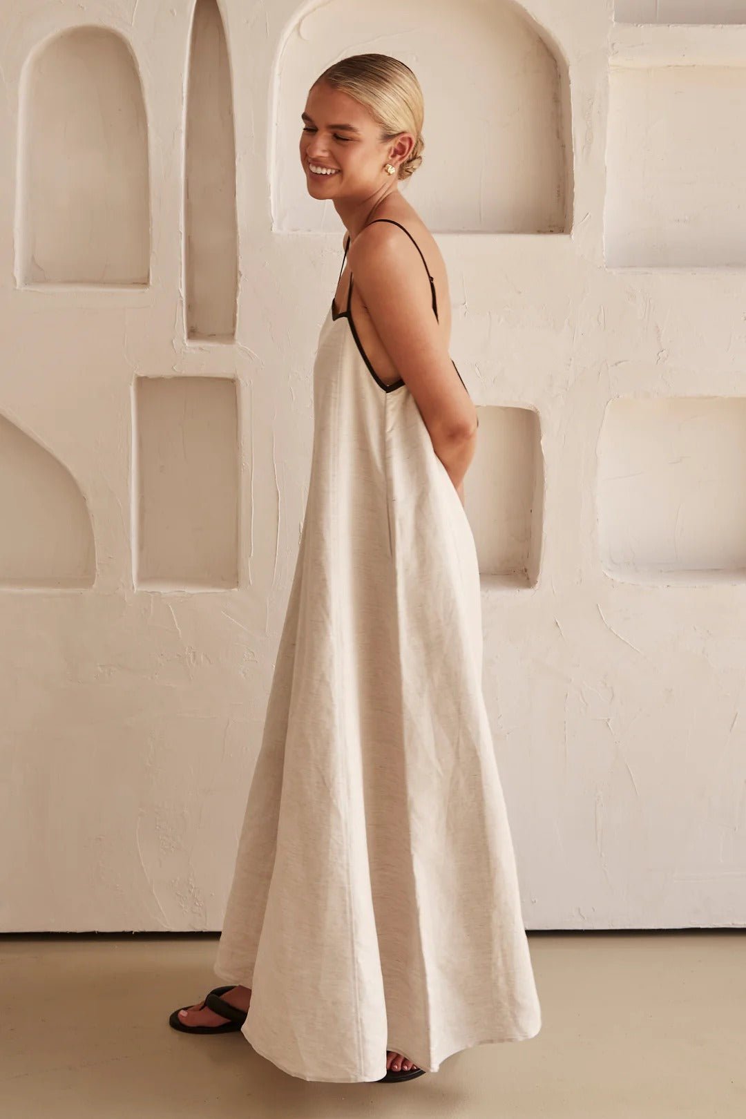 Hortensia | Women's long linen dress with straps