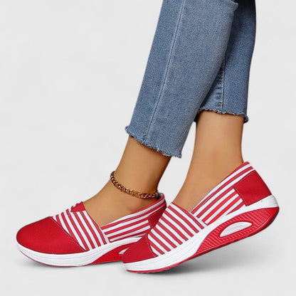 Julena | zapatillas ortopédicas sin cordones con rayas y diseño
