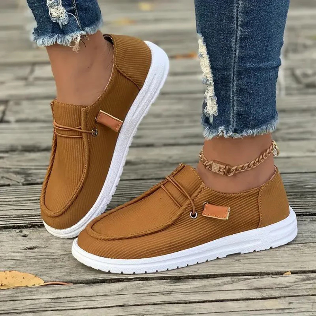 Corina | lässige Sneaker für Damen mit Schnürsenkeln und Textilmaterial