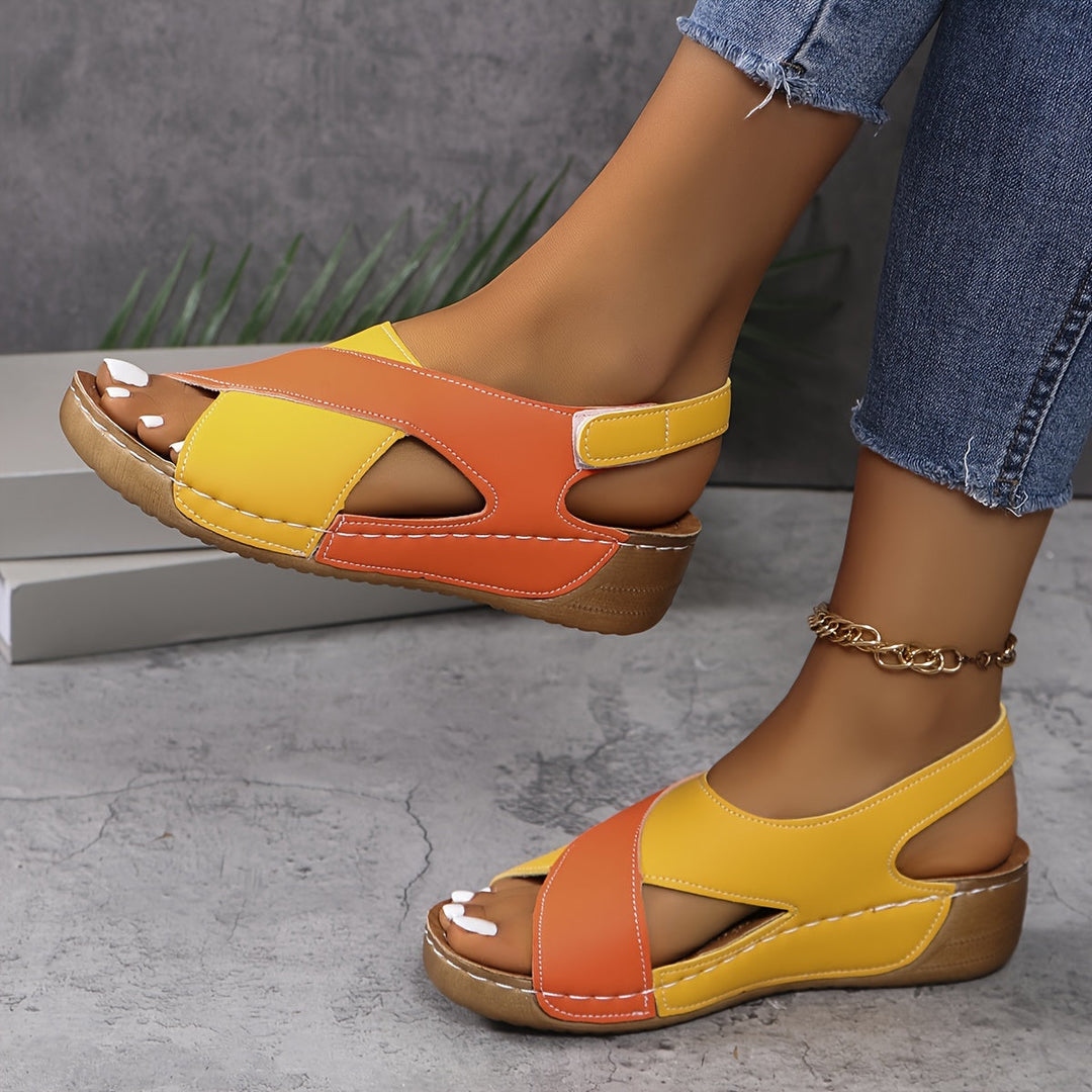 Jaleira | Damen-Wandersandalen mit Keilabsatz und Riemen | Modern