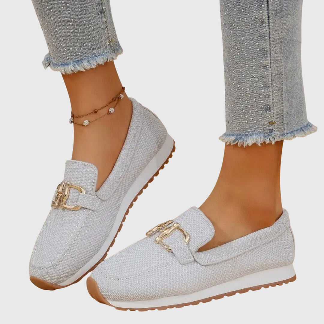 Fabianna | Damen Mokassins mit Schnalle und strukturierter Oberfläche, elegant | Bequem  