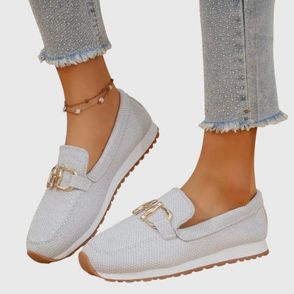 Fabianna | Damen Mokassins mit Schnalle und strukturierter Oberfläche, elegant | Bequem  