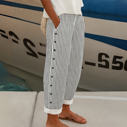 Anunciación | Gerade Hose mit Streifen und seitlichen Knöpfen  