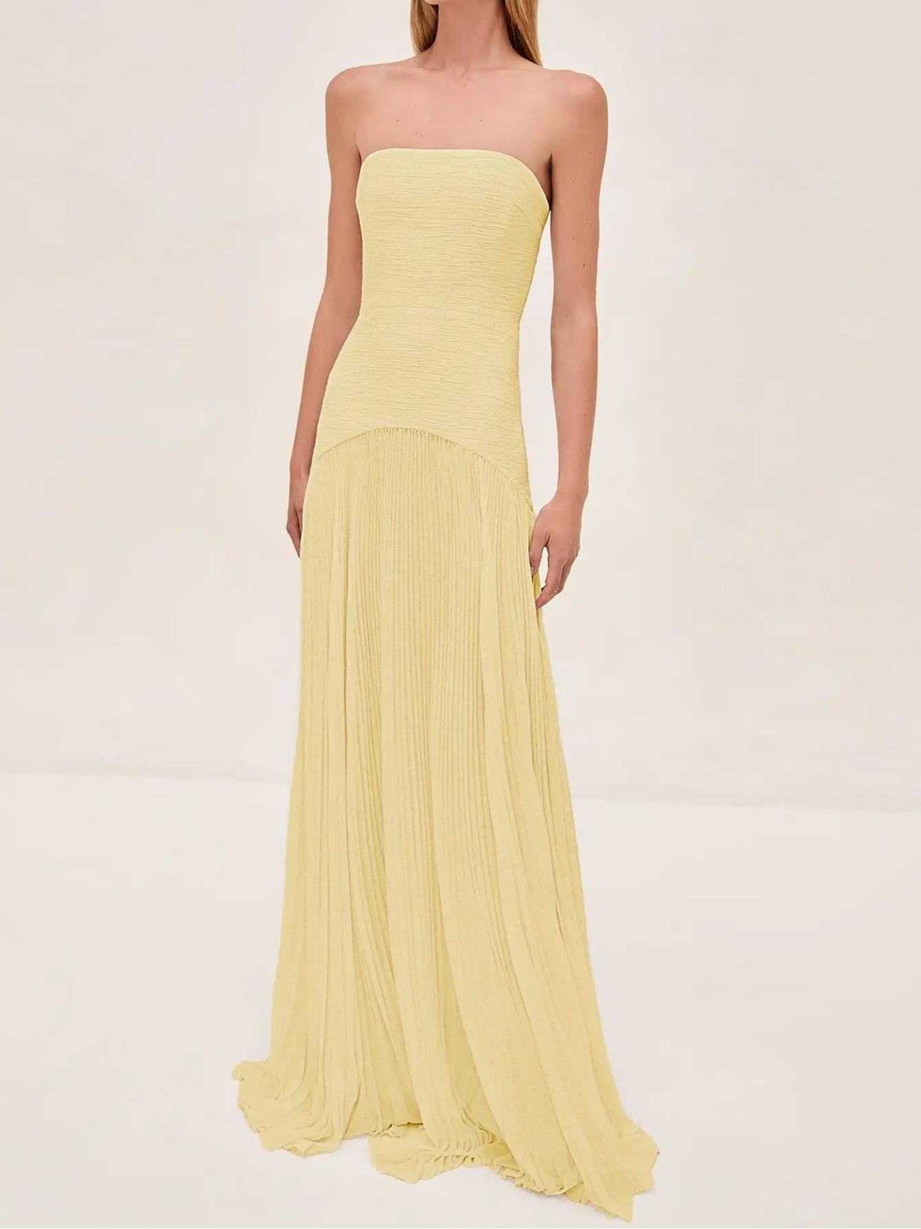 Elviera | Maxikleid für Damen mit Falten und trägerlosem Hochzeitsstil  