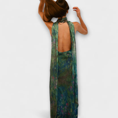 Carmen | Maxikleid mit Neckholder und langem künstlerischem Muster  