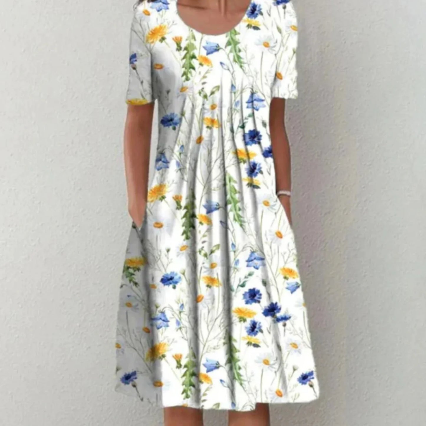Clara | Damen Midi-Kleid mit Blumenmuster, kurzen Ärmeln und Taschen