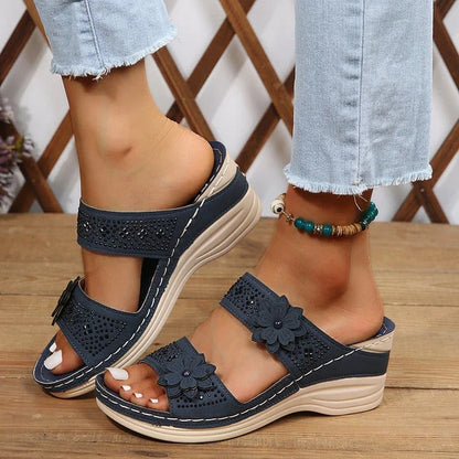 Yarael | Sandalias con cuña para mujer con tiras florales | Transpirables