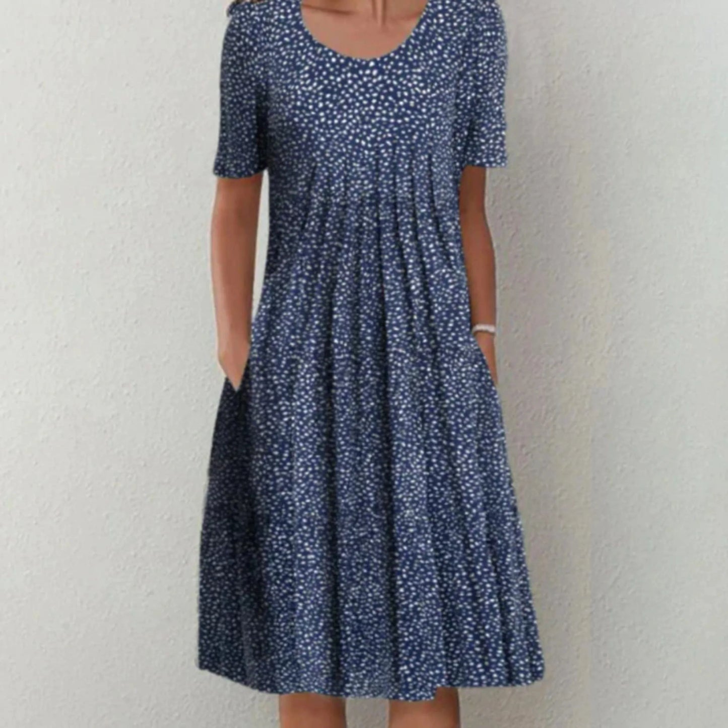 Clara | Damen Midi-Kleid mit Blumenmuster, kurzen Ärmeln und Taschen