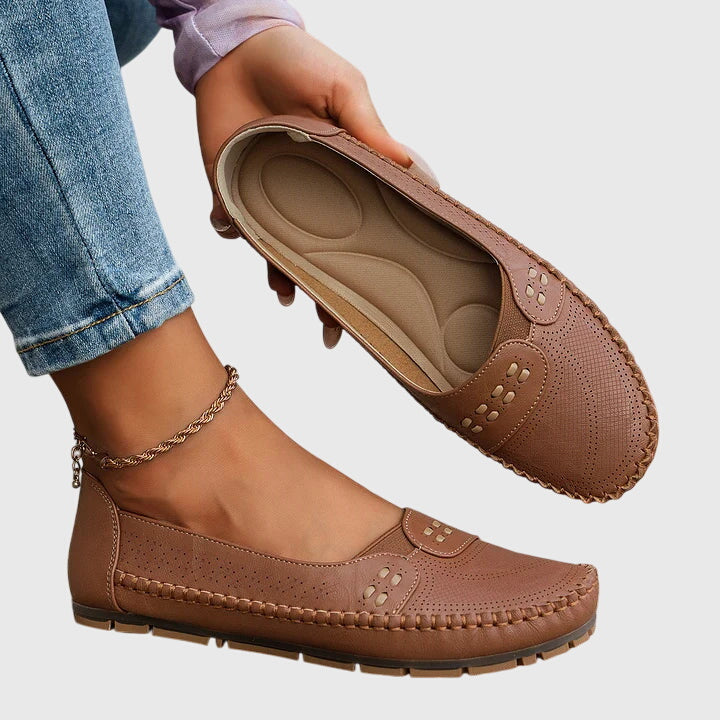 Paloma | Damenloafers ohne Schnürsenkel mit perforiertem, lässigem Design  