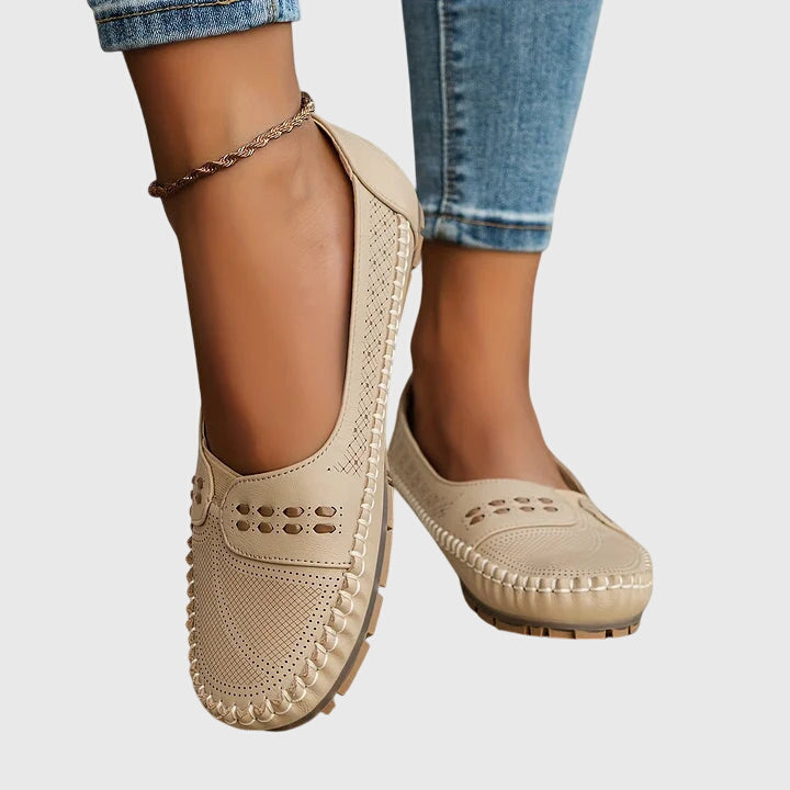 Paloma | Damenloafers ohne Schnürsenkel mit perforiertem, lässigem Design  