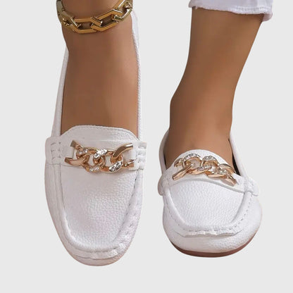 Melira | mocasines ortopédicos con detalle metálico y diseño