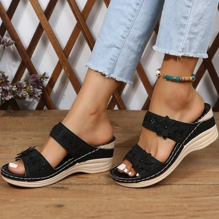 Yarael | Sandalias con cuña para mujer con tiras florales | Transpirables