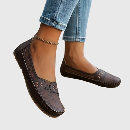 Paloma | Damenloafers ohne Schnürsenkel mit perforiertem, lässigem Design  