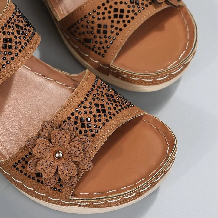 Yarael | Sandalias con cuña para mujer con tiras florales | Transpirables