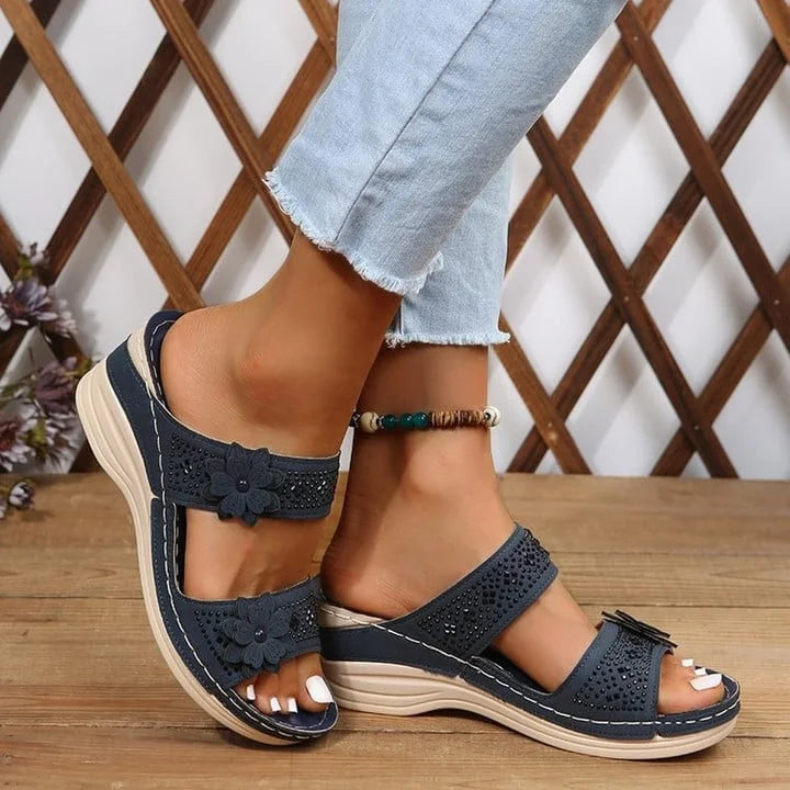 Yarael | Sandalias con cuña para mujer con tiras florales | Transpirables