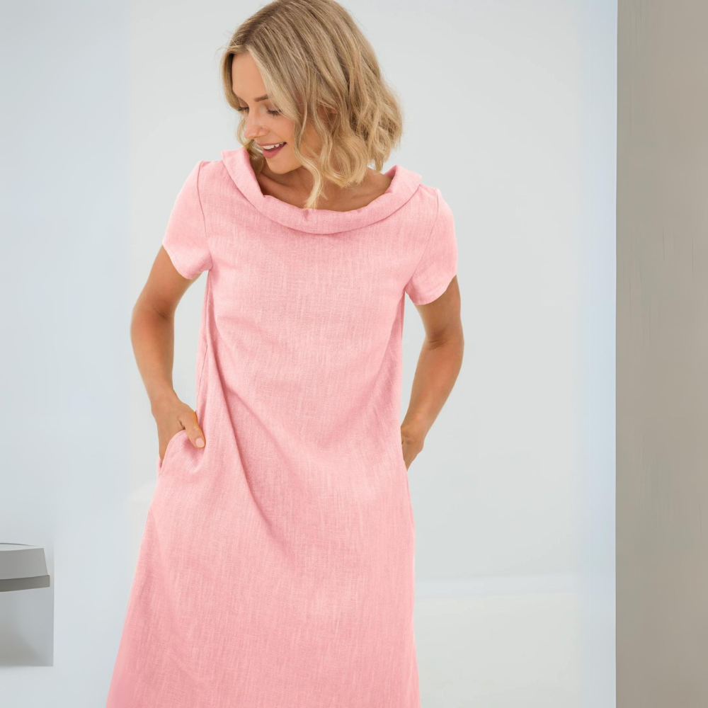 Velmira | Short dress with short sleeves and loose design