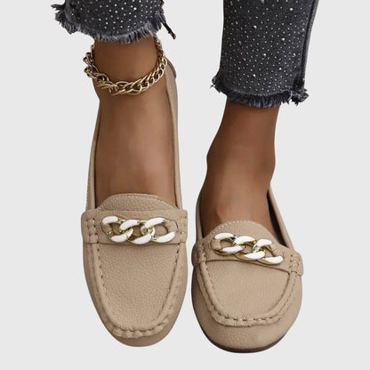 Melira | mocasines ortopédicos con detalle metálico y diseño