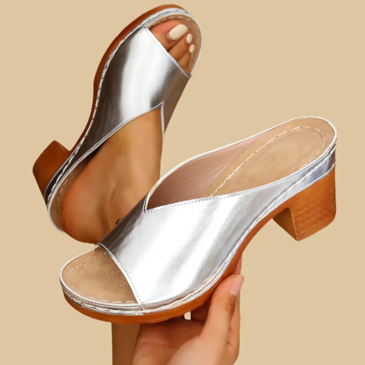 Rocío| Orthopedic sandals with thick heel and open design
