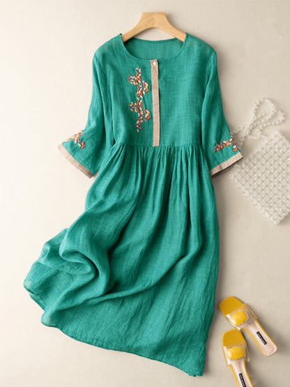 Zoe | Vestido Bordado de Manga 3/4 con Cuello Redondo