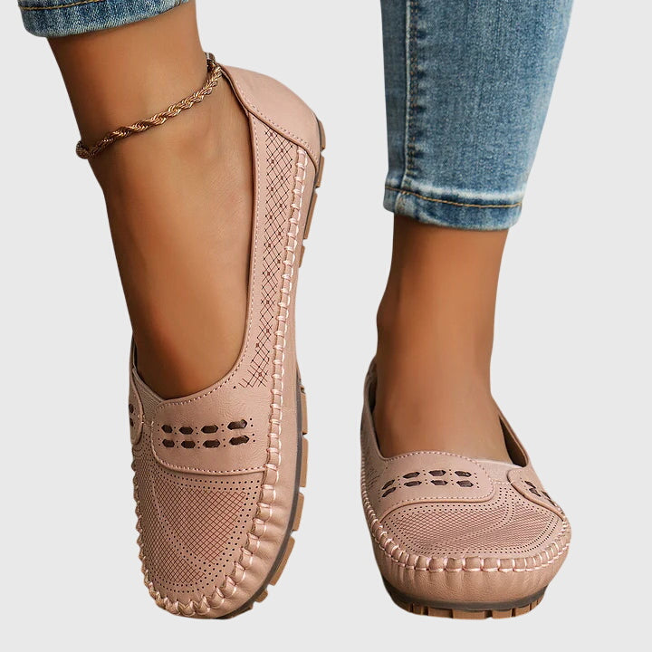 Paloma | Damenloafers ohne Schnürsenkel mit perforiertem, lässigem Design  