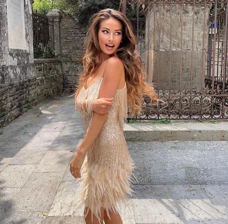 Elora | Robe de cocktail pour femme avec franges et plumes