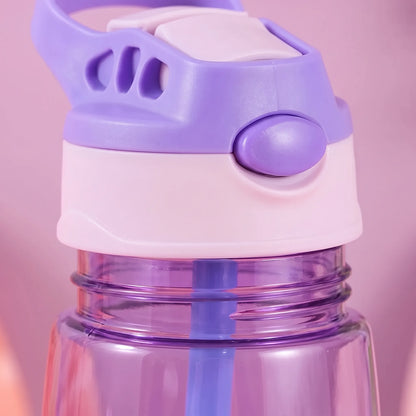 Kimi | Kinderflasche mit klappbarem Deckel und integriertem Strohhalm