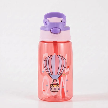 Kimi | Kinderflasche mit klappbarem Deckel und integriertem Strohhalm