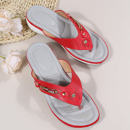 Tarsila | Sandalias de cuña para mujer con tiras decorativas | Elegantes