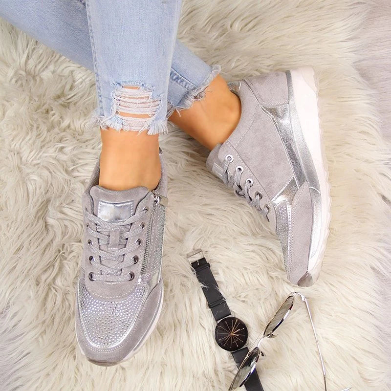 Prisella | Moderne Damen-Sneaker mit Schnürsenkeln | Keilabsatz