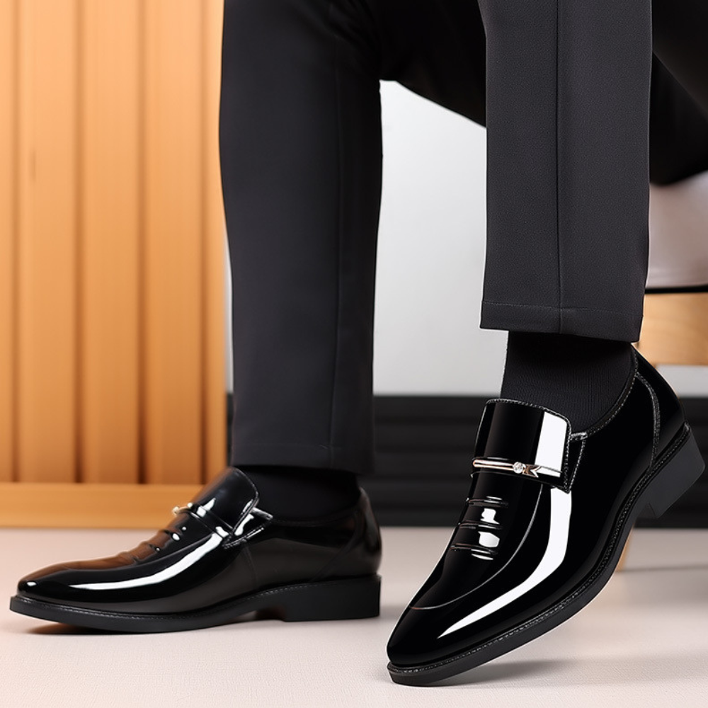 Kalem | Elegante Herrenslipper ohne Schnürsenkel mit glänzendem Finish  