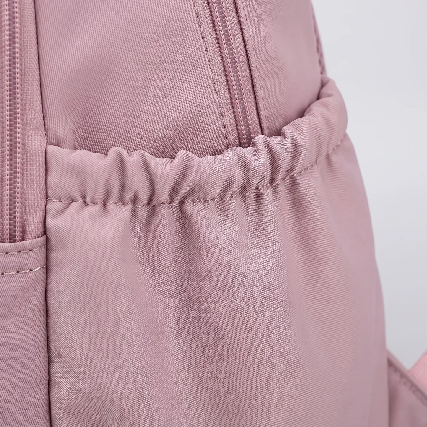 Kuri | Mochila escolar con varios compartimentos y bolsillo frontal