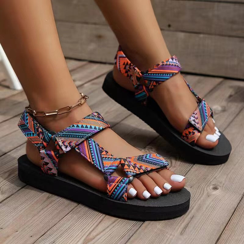 Guadalupe | Leichte Sandalen für Damen mit bunten Riemen  