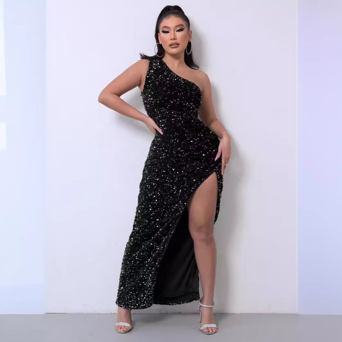 Linia | One-Shoulder Luxury Evening Dress