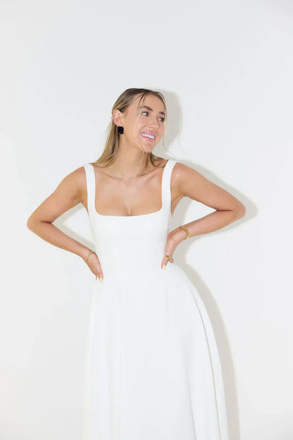 Sergia | Midikleid mit hoher Taille und quadratischem Ausschnitt  