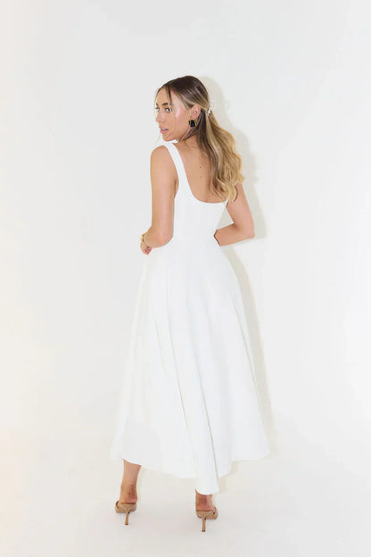Sergia | Midikleid mit hoher Taille und quadratischem Ausschnitt  