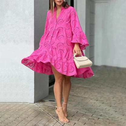 Emilia | Robe d'été avec broderie ajourée et manches longues