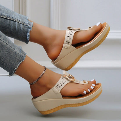 Adelina | Sandalias ortopédicas con cuña y tira ajustable