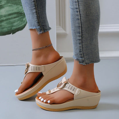 Adelina | Sandalias ortopédicas con cuña y tira ajustable