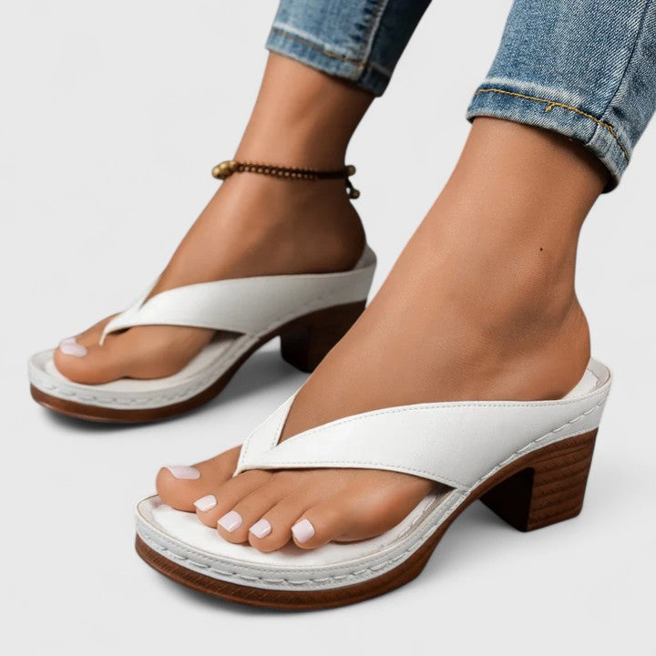 Amapola | Orthopedic heels with open design and wedge