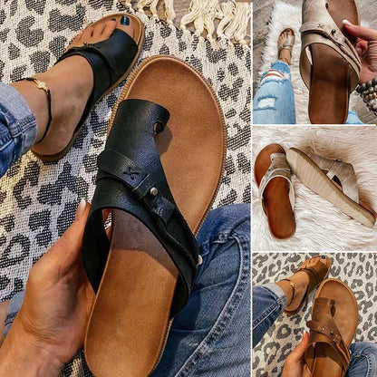 Noa| Women's flat sandals with toe ring and straps