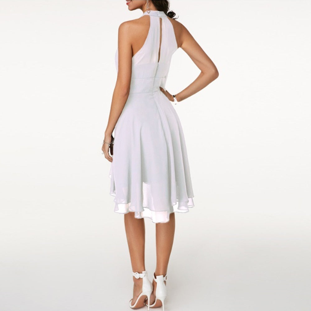 Emma | Elegantes kurzes Damenkleid mit Neckholder und fließendem Fall
