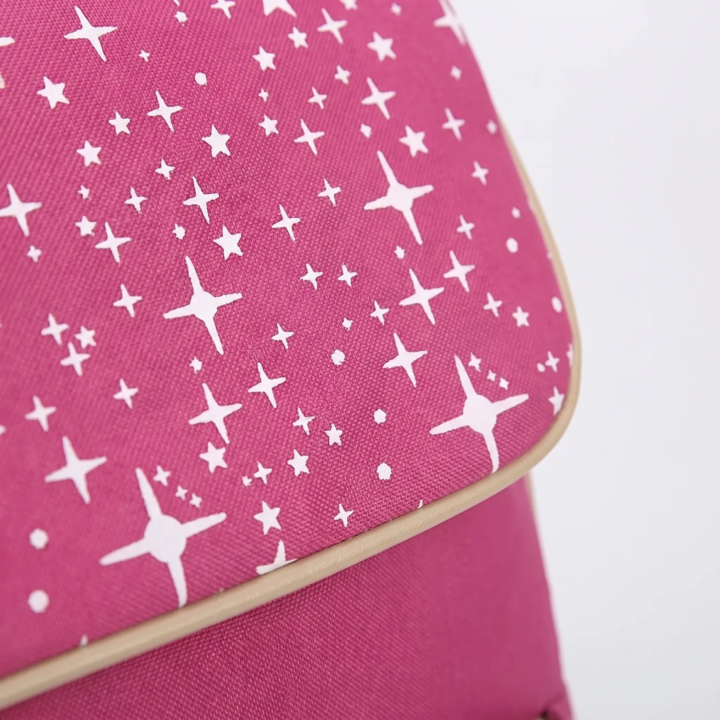 Nori | Set de tres piezas con mochila bandolera y estuche