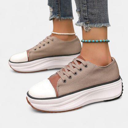 Gudelia | Women's sneakers with round toe and thick sole