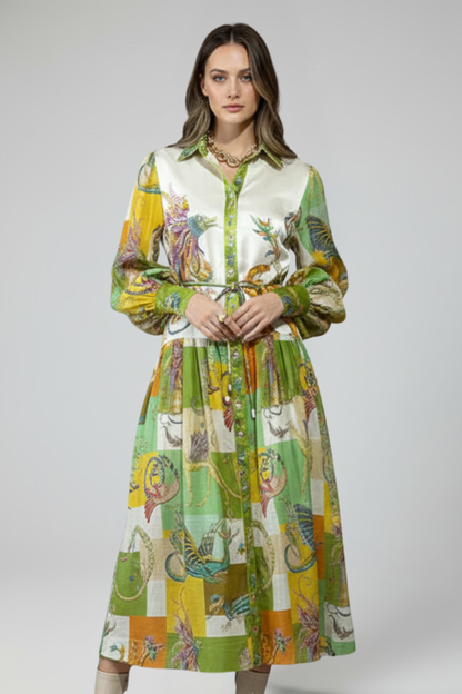 Lara | Langes Damenkleid mit langen Ärmeln, Muster und V-Ausschnitt